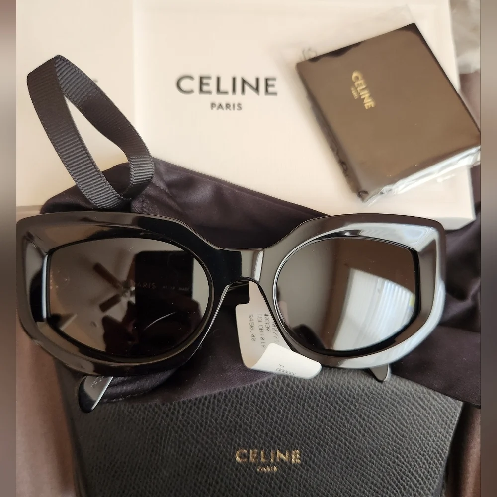Celine Paris Bold 3 Dots CL40277I Sunglasses